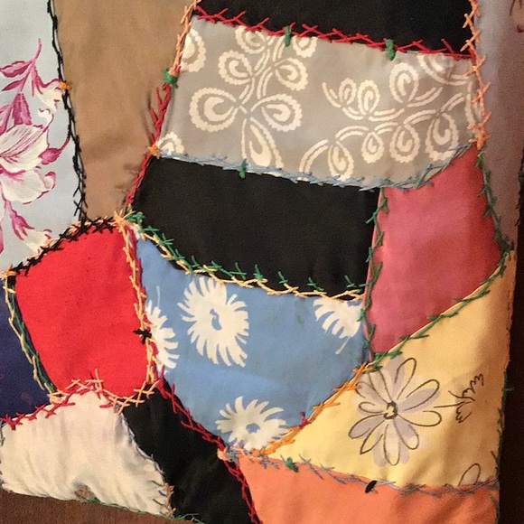 Vintage handmade patchwork accent pillow - Picture 9 of 11